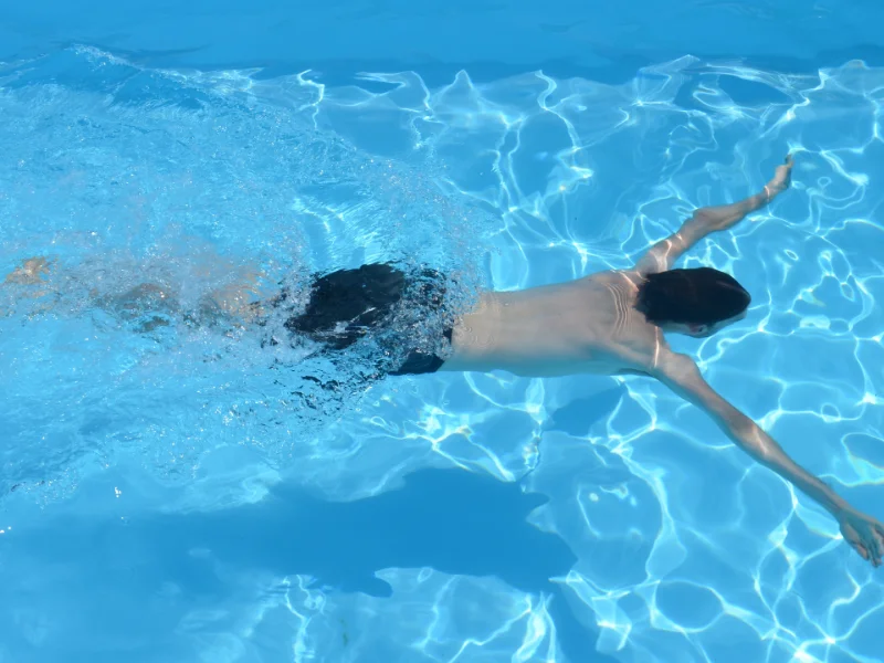 Piscine et installation du Camping de Balaruc les Bains